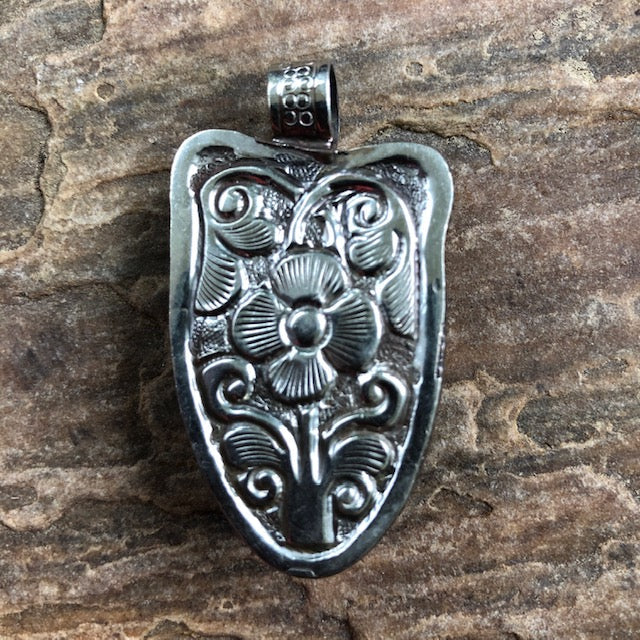 Carved Bear Necklace | Yellowstone Collection Pendant Necklace Objects of Beauty Southwest 