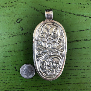 Horse Couple Carved Bone Pendant Necklace | Yellowstone Collection Objects of Beauty Southwest 