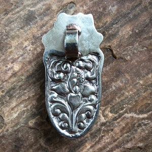 Mamma Bear w Flowers | Yellowstone Spirit Southwestern and Spirit Animal Collections Carved Necklace Objects of Beauty Southwest 