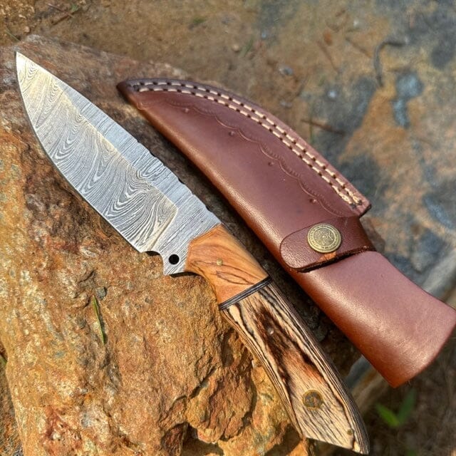 Olive Rosewood Damascus Hunting Skinner Knife | Yellowstone Spirit Southwestern Collection Damascus Knife Objects of Beauty Southwest 