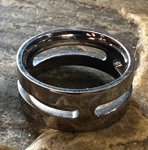 Runnel Titanium Ring by Luca Vale size 11 Collectible ring Luca Vale 