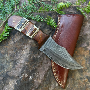 Stag Antler Damascus Bushcraft Hunting Knife | Yellowstone Spirit Southwestern and Spirit Animal Collections Damascus Knife Objects of Beauty 